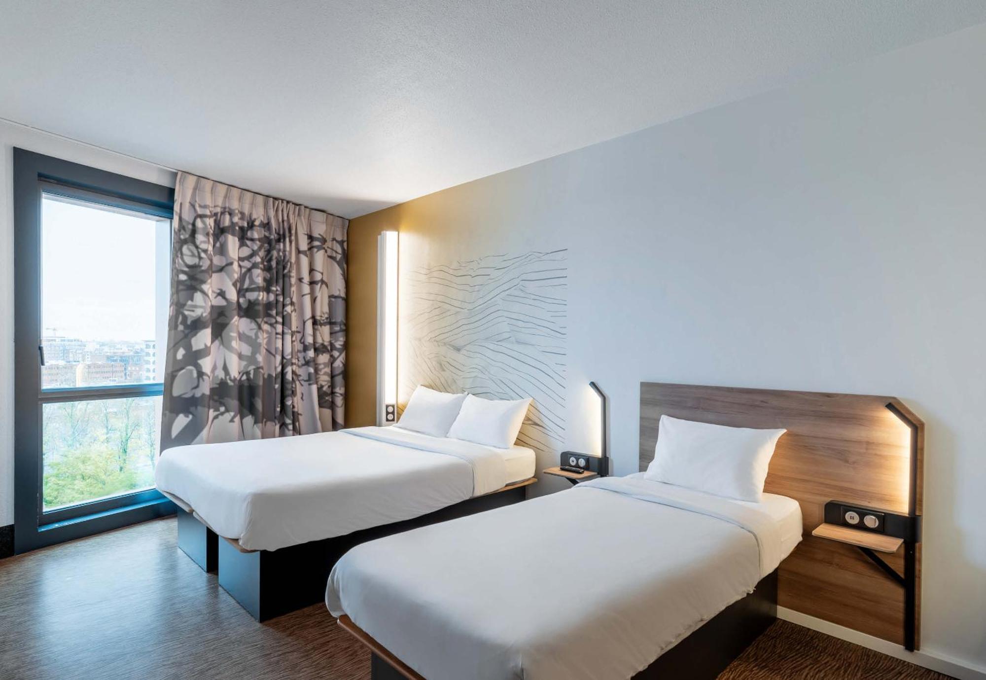 B&B Hotel Lille Grand Stade Βιλνέβ ντ' Ασκ Εξωτερικό φωτογραφία